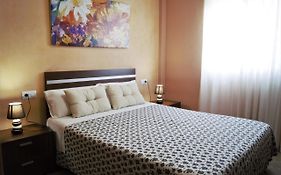 Amplio Piso 8 Mts Mezquita - Wifi - A/C - Parking